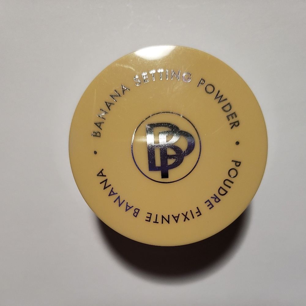 Bella Pierre Banana Setting Powder